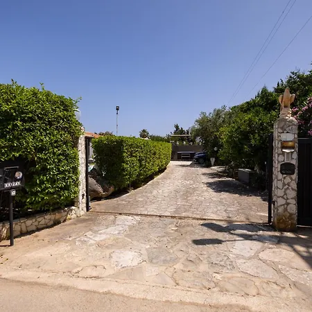 Gulliver's Nest Villa
